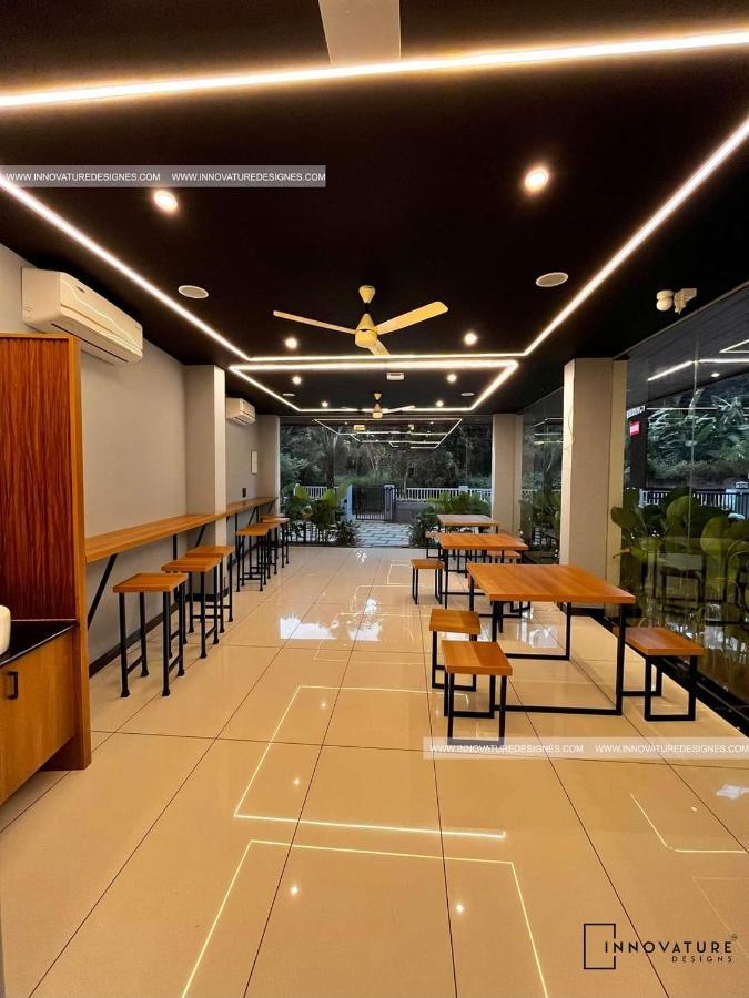 Hotel 24Inn Residency Pathanāmthitta Exteriér fotografie